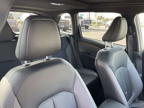 Used 2025 Subaru Forester Sport image 27