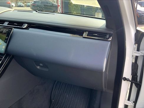 Certified 2026 Land Rover Range Rover Velar Dynamic SE AWD/4WD image 18