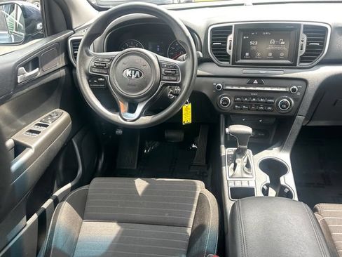 Used 2018 Kia Sportage LX w/ LX Technology Package AWD/4WD image 18