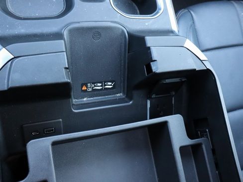 Used 2022 Chevrolet Silverado 1500 High Country image 13