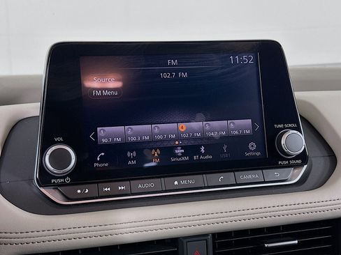 Used 2023 Nissan Rogue SV image 21