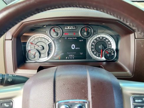 Used 2016 RAM 1500 Laramie w/ Convenience Group AWD/4WD image 12