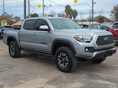 Used 2019 Toyota Tacoma TRD Off-Road image 3