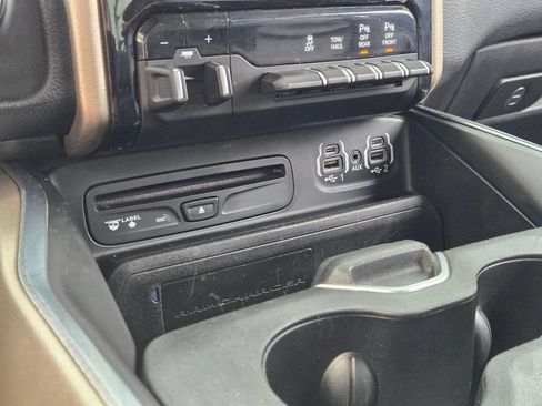 Used 2019 RAM 1500 Laramie RWD image 27