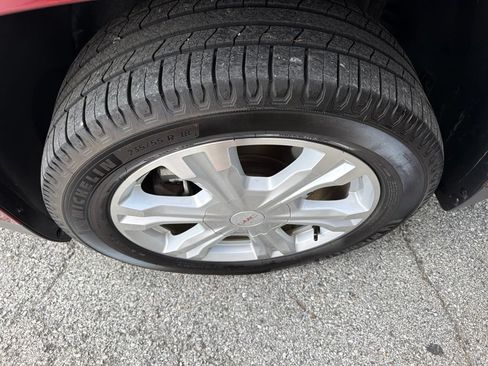 Used 2017 GMC Terrain SLE FWD image 18