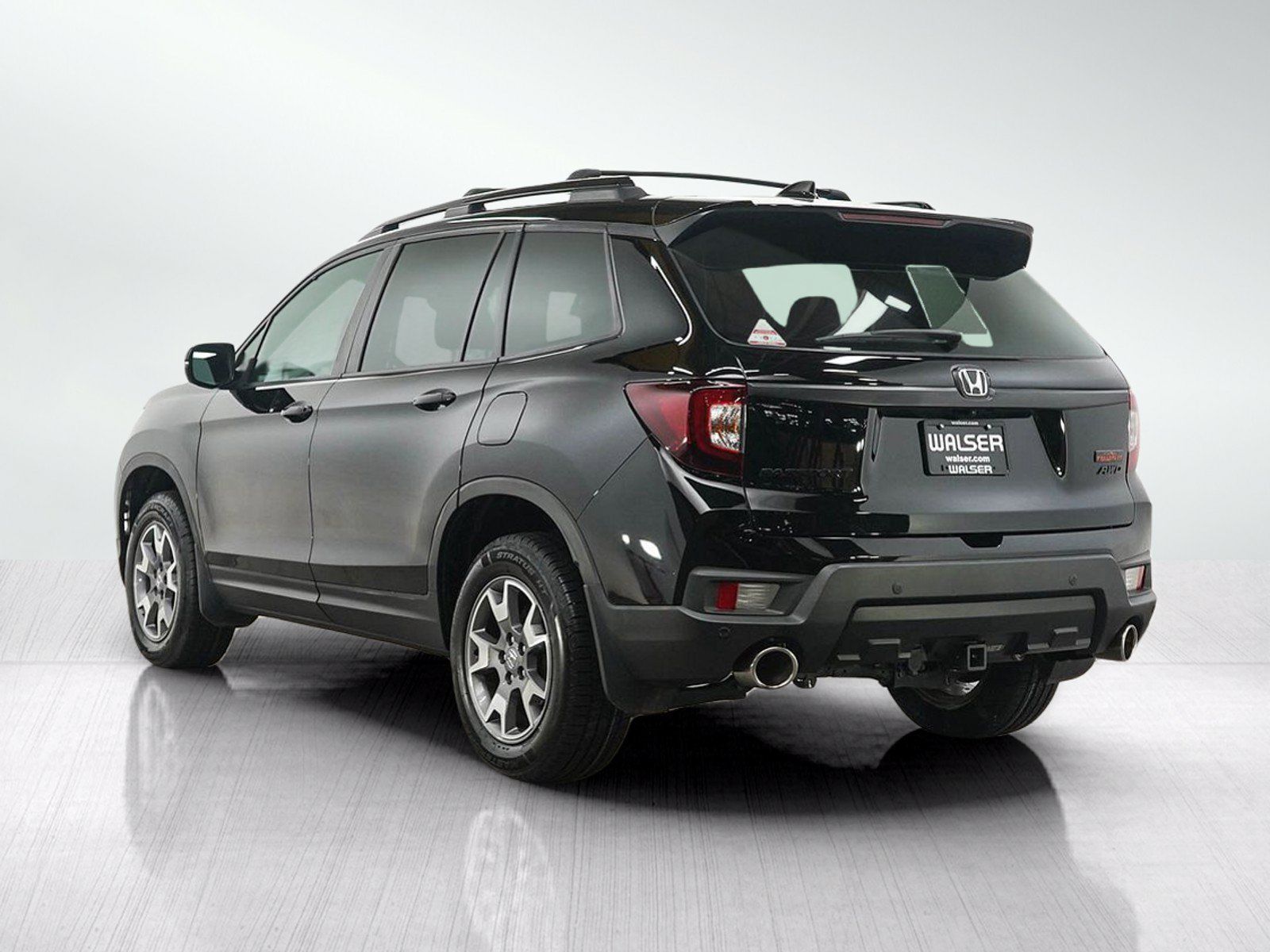 Used 2023 Honda Passport TrailSport image 3