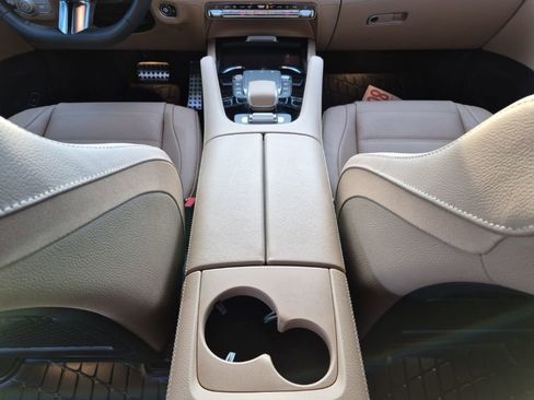 Used 2026 Mercedes-Benz GLS 580 4MATIC image 22