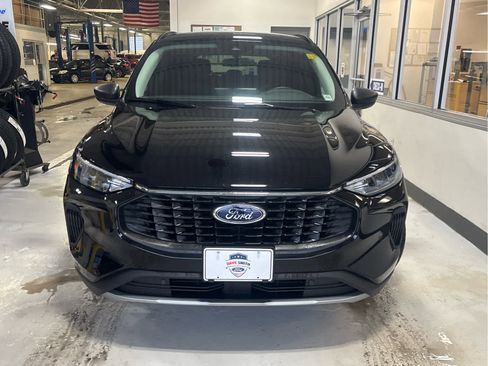 New 2025 Ford Escape Active w/ Tech Pack #1 image 2