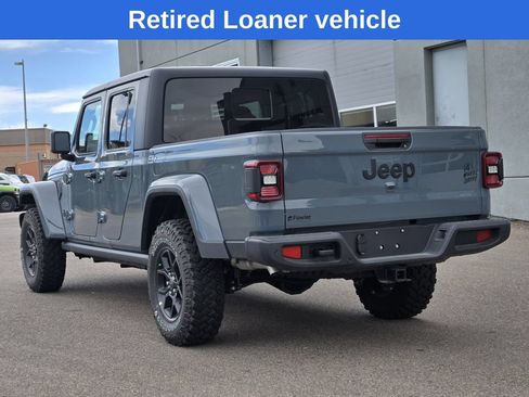 Used 2025 Jeep Gladiator Sport AWD/4WD image 3