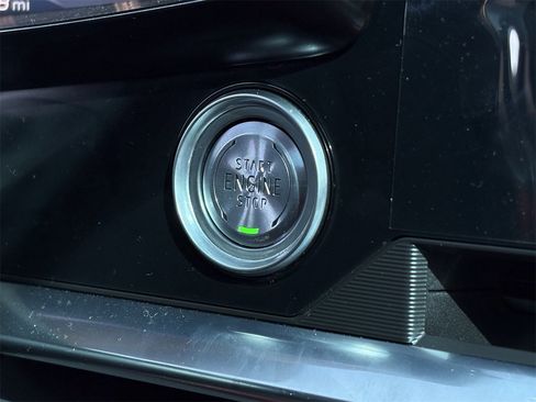 Certified 2022 Chevrolet Corvette Stingray Preferred Cpe w/ Z51 Performance Package image 19