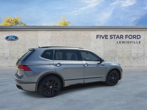 Used 2022 Volkswagen Tiguan SE R-Line FWD image 8