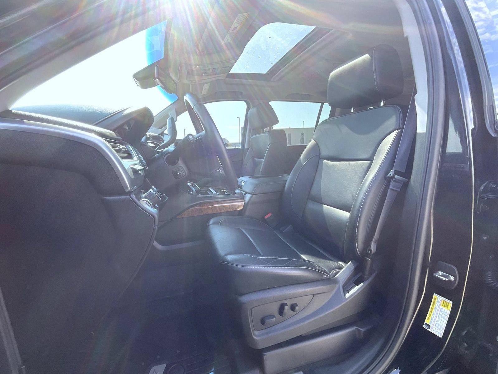 Used 2017 Chevrolet Suburban Premier AWD/4WD image 11