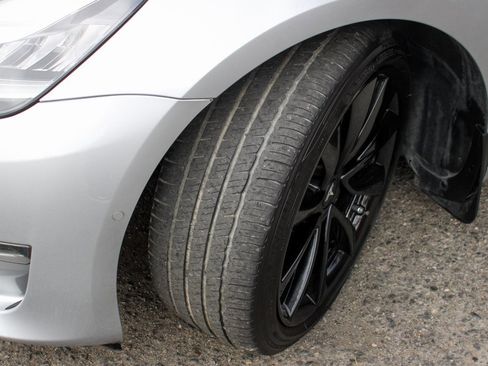 Used 2018 Tesla Model 3 Long Range image 44