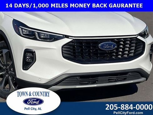 Certified 2023 Ford Escape Platinum image 2