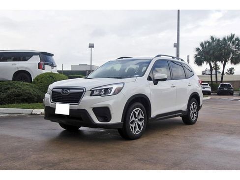 Used 2020 Subaru Forester Premium w/ Popular Package #1 AWD/4WD image 2