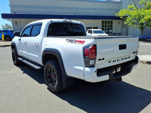 Used 2017 Toyota Tacoma TRD Pro AWD/4WD image 7