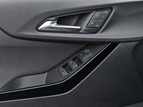 Certified 2025 Chevrolet Equinox RS w/ Safety and Technology Package FWD image 14