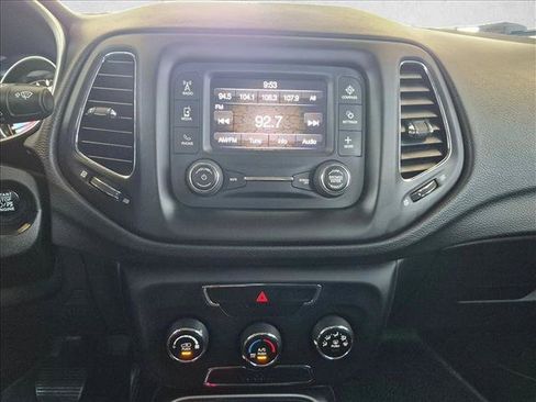 Used 2018 Jeep Compass Sport FWD image 14