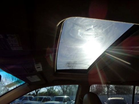 Used 2009 Toyota Highlander Limited w/ Extra Value Pkg 7 image 18