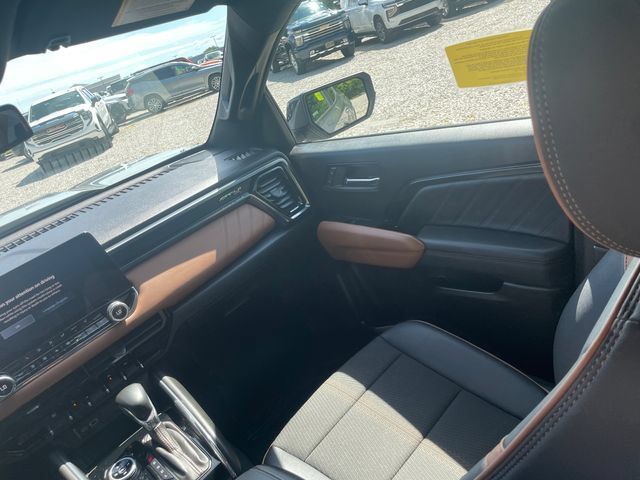 Used 2024 GMC Canyon AT4 AWD/4WD image 22