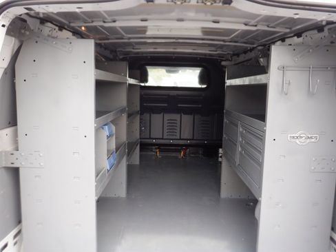 Used 2023 Mercedes-Benz Metris image 7