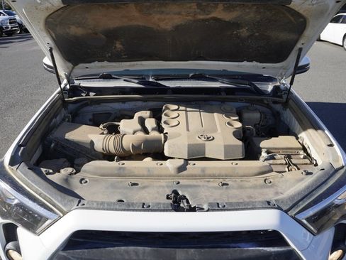 Used 2019 Toyota 4Runner SR5 Premium image 4