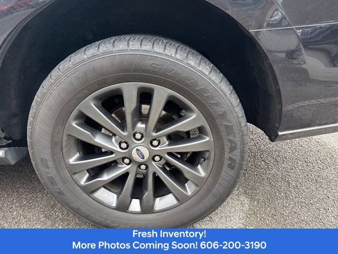 Used 2021 Ford Expedition Limited image 9