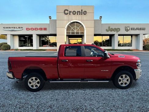 Used 2026 RAM 2500 Big Horn AWD/4WD image 2