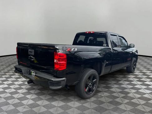 Used 2018 Chevrolet Silverado 1500 LT w/ Redline Edition AWD/4WD image 5