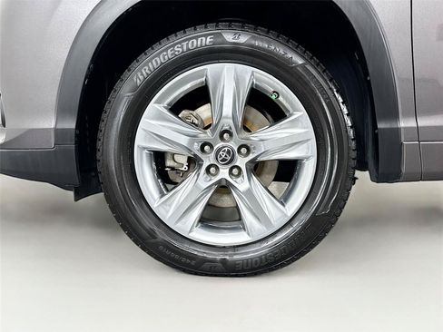Used 2017 Toyota Highlander Limited FWD image 45