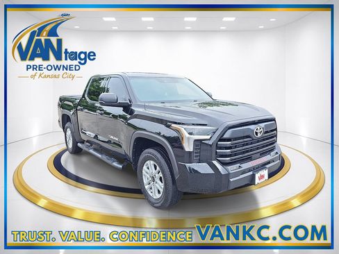 Used 2025 Toyota Tundra SR5 AWD/4WD image 3
