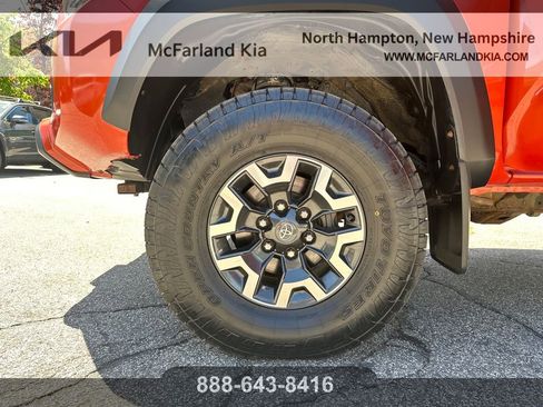 Used 2016 Toyota Tacoma TRD Off-Road w/ Premium & Technology Package AWD/4WD image 20