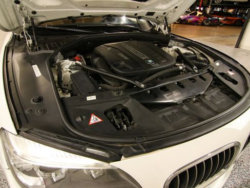 Used 2015 BMW 740Ld xDrive AWD/4WD image 37