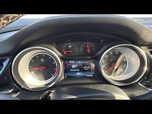 Used 2018 Buick Regal Essence w/ Driver Confidence Package #1 image 14