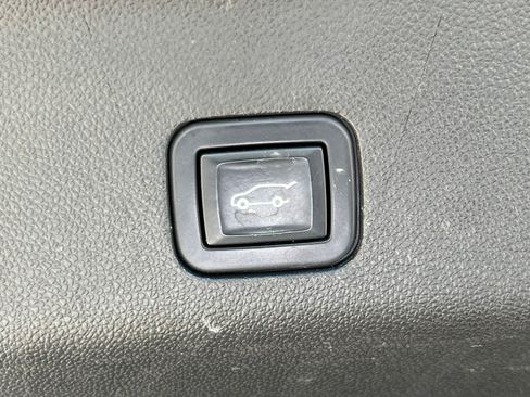 Used 2023 Cadillac Escalade V AWD/4WD image 15
