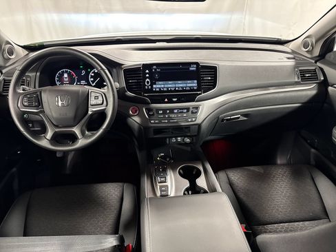 Certified 2024 Honda Ridgeline Sport image 4