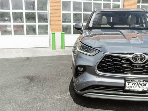 Used 2020 Toyota Highlander Platinum AWD/4WD image 43