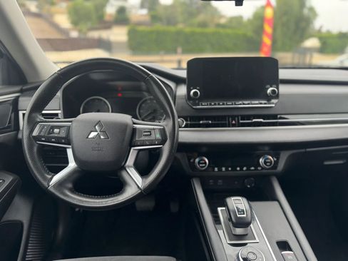 Used 2024 Mitsubishi Outlander Ralliart AWD/4WD image 22