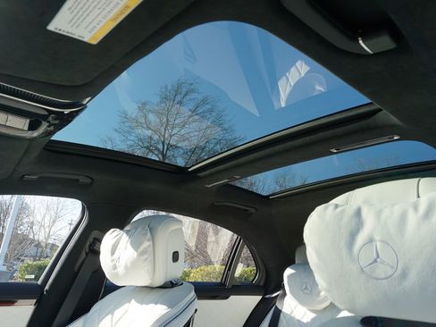 Certified 2023 Mercedes-Benz S 580 4MATIC Sedan image 12