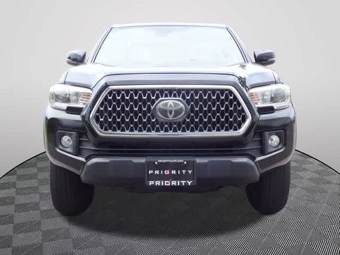 Used 2019 Toyota Tacoma TRD Off-Road w/ Technology Package AWD/4WD image 5