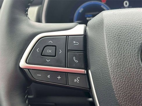 Certified 2025 Toyota Highlander Limited image 27
