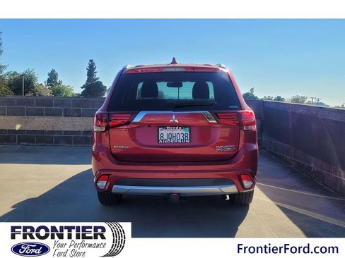 Used 2018 Mitsubishi Outlander SEL image 4