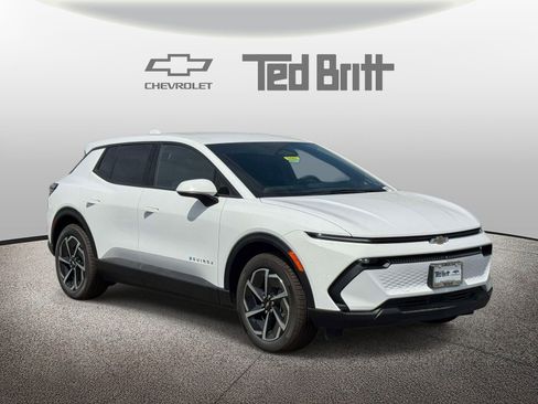 New 2026 Chevrolet Equinox EV LT FWD image 3