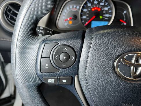 Used 2014 Toyota RAV4 XLE AWD/4WD image 27