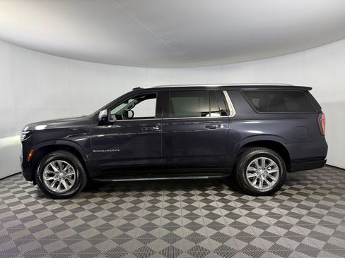 Used 2026 Chevrolet Suburban Premier AWD/4WD image 10