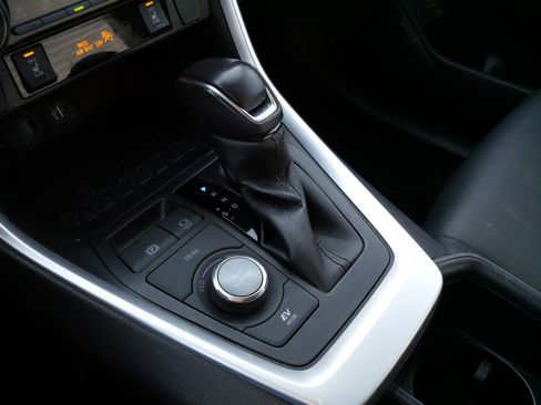 Certified 2023 Toyota RAV4 XSE image 23