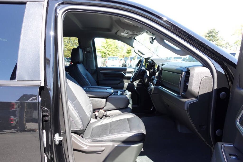 Used 2023 Chevrolet Silverado 1500 LT AWD/4WD image 34