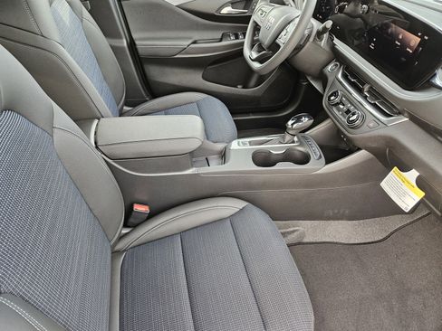 New 2026 Buick Envista Preferred FWD image 10