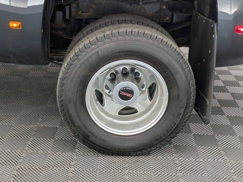 Used 2018 GMC Sierra 3500 Denali AWD/4WD image 16