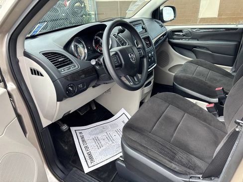 Used 2013 Dodge Grand Caravan SE FWD image 9